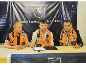 İstanbul Başakşehir Futbol Kulübü Uğur Uçar’ı Renklerine Bağladı