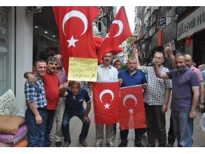 Zonguldaklı Esnafın Bayrak Mesajı