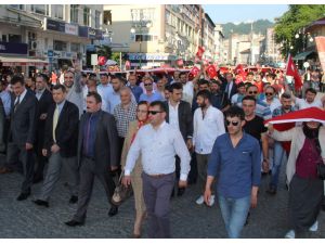Rize’de Bayrak Yürüyüşü