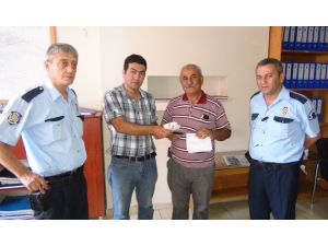 Minibüste Düşürülen Cüzdan Sahibine Teslim Edildi