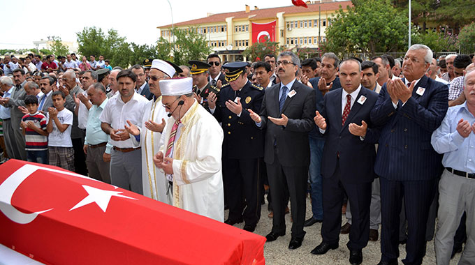 Şehit Polis Memuru Memleketi Osmaniye’de Toprağa Verildi 
