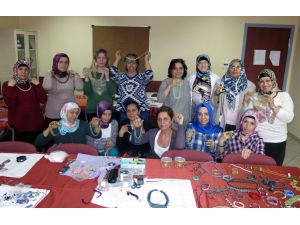 Bağcılarlı Anneler Meslek Sahibi Oluyor