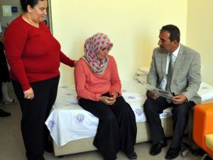 Annenin Buruk Karne Sevinci