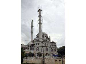 Depremde Yıkılan Cami Şerefeleri Tamir Ediliyor