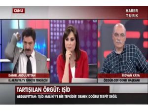 Mikrofonu Fırlatıp Canlı Yayını Terk Etti