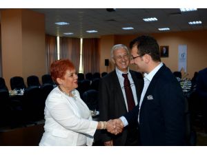 Başkan İmamoğlu, Beylikdüzülü İşadamlarıyla Bir Araya Geldi