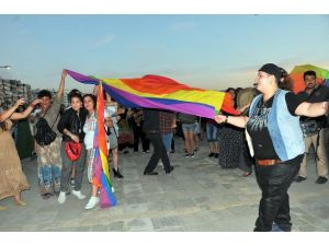 Lezbiyen, Gey, Biseksüel, Transseksüel Ve Travestilerden Yürüyüş