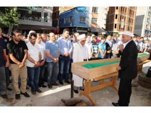 Denizde Boğulan Kuzenler Son Yolculuklarına Birlikte Uğurlandı