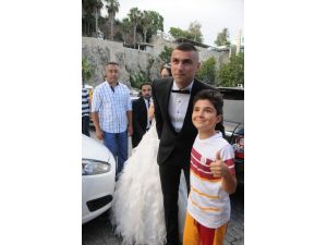 Burak Dünyaevine Girdi; Başbakan Telefonla Tebrik Etti