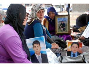 Ailelerin Oturma Eylemi Sürüyor