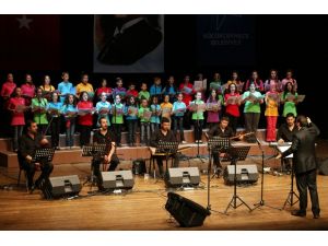 Küçükçekmeceliler Soma Faciasında Hayatını Kaybeden Madencileri Andı