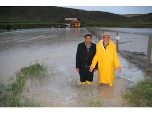 Yozgat’ta Dolu Ve Sel Ekili Alanlara Zarar Verdi