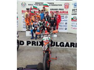 Genç Süpermotocular Kupalara Ambargo Koydu