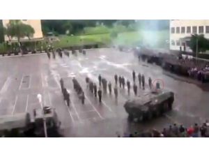 Zırhlı Araç Askeri Böyle Ezdi