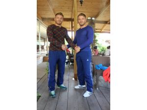 (Özel) İkiz Kardeş Başpehlivanlığa Koşuyor