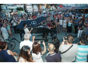 İtalyan Piyanist Soma İçin Çaldı