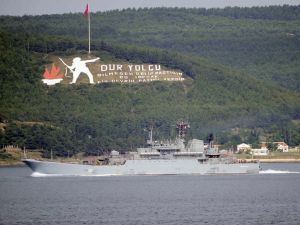 Rus Savaş Gemileri Çanakkale Boğazından Geçti