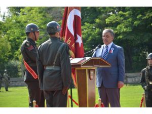 Cumhurbaşkanı Gül Sancak Teslim Törenine Katıldı