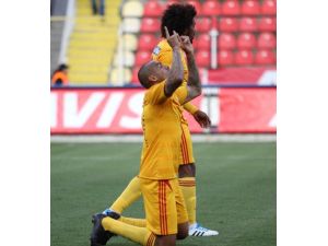 Ayrılıyor Mu ?