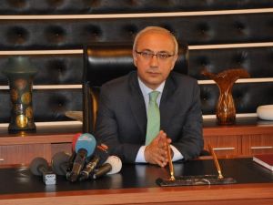 Bakan Geceyi Hastanede Geçirecek