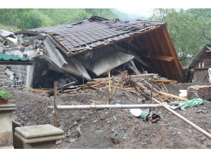 Bosna’da Yaralar Sarılıyor