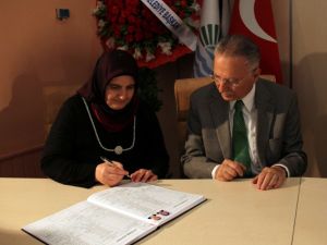 Ekmeleddin İhsanoğlu: “Aday Olacağımı Tahmin Ediyordum”