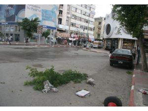 Afyonkarahisar’da Şiddetli Rüzgar Hayatı Olumsuz Etkiledi