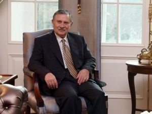 Eski Başbakan Hastaneye Kaldırıldı