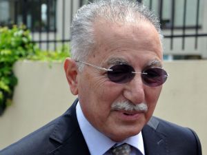 Ekmeleddin İhsanoğlu: “Duasız Gün, Bereketsiz Gün Demektir”