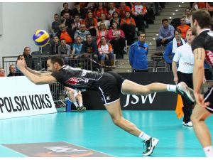 Halkbank Can Ayvazoğlu İle Yeniden Anlaştı