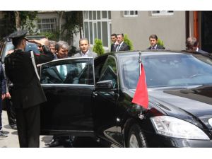 Cumhurbaşkanı Gül, Cuma Namazına Davutoğlu İle Birlikte Gitti