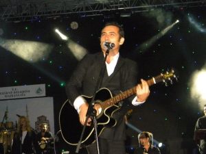 Fransa Ezdi Geçti