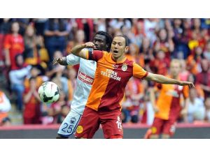 Timsah Onu İstiyor