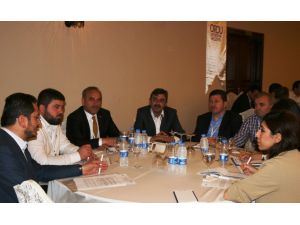 Ordu Kimliğini Arıyor