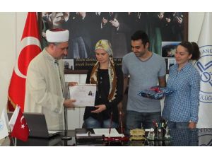 Ukraynalı Tetiana Müslüman Oldu