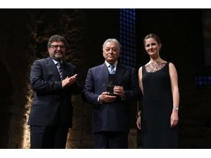 “Yaşam Boyu Başarı Ödülü” Zubin Mehta’ya