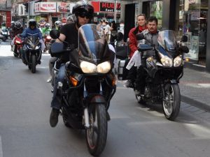 Böyle Olur Onların Konvoyu