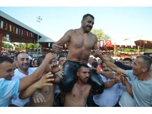 Yeni Başpehlivan İddialı Konuştu