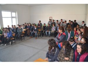 Okumak İçin Gitti Pop Star Oldu