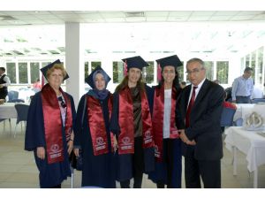 Aöf 32’nci Mezunlarını Uğurladı