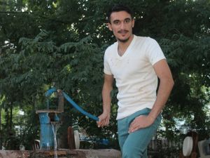 Ahmet Topal, Ağabeyi Mehmet Topalı Örnek Alıyor