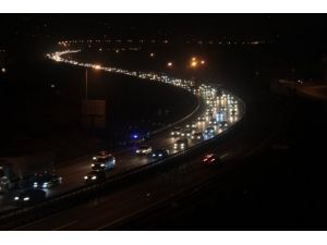 Tem Otoyolu Yine Trafiğe Kapanıyor