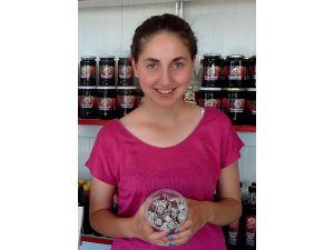 Karadut Lokumu Her Derde Deva