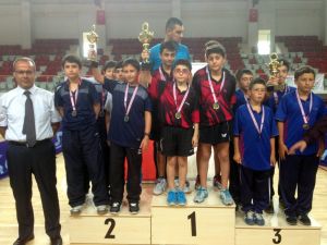 Minikler Masa Tenisi Türkiye Şampiyonası’na Yalova Belediye Gençlik Spor Damga Vurdu