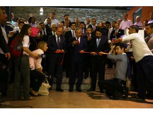 Arınç, Hat Ve Tezhip Sergisinin Açılışını Yaptı