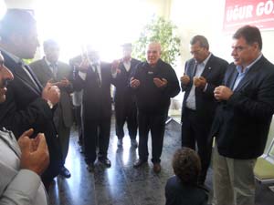 Son hacı kafilesi dualarla uğurlandı