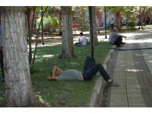 Adıyamanda Termometreler 38 Dereceyi Gösterdi
