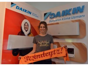 Hollandalı Yıldız Aslan Oldu