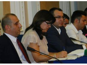 Kosova’da Parlamento Seçimlerinin Resmi Sonuçları Açıklandı