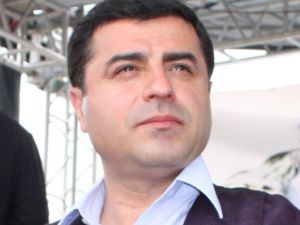 Cumhurbaşkanı Adaylığını Açıkladı